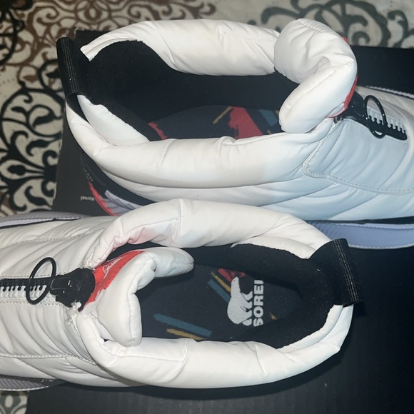 Sorel Out & About Puffer Bootie - Picture 4 of 6